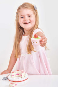 Le Toy Van strawberry wedding cake 2 yrs