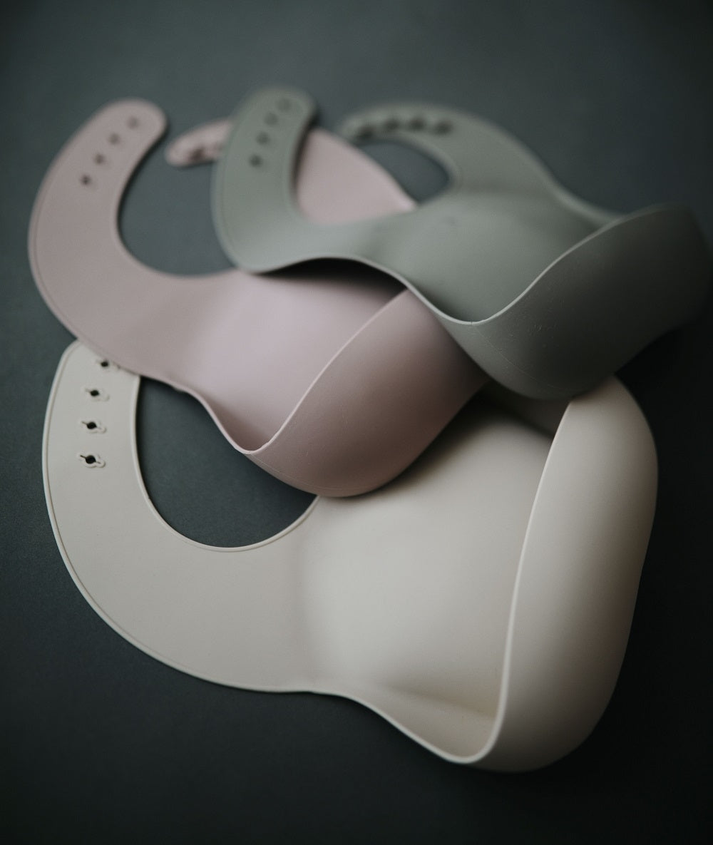Mushie silicone bib Silver Sage 100% silicone