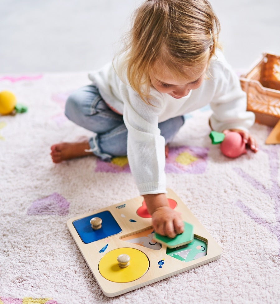 Petit Monkey shape puzzle One day at the zoo 12 months + PMWT008-R
